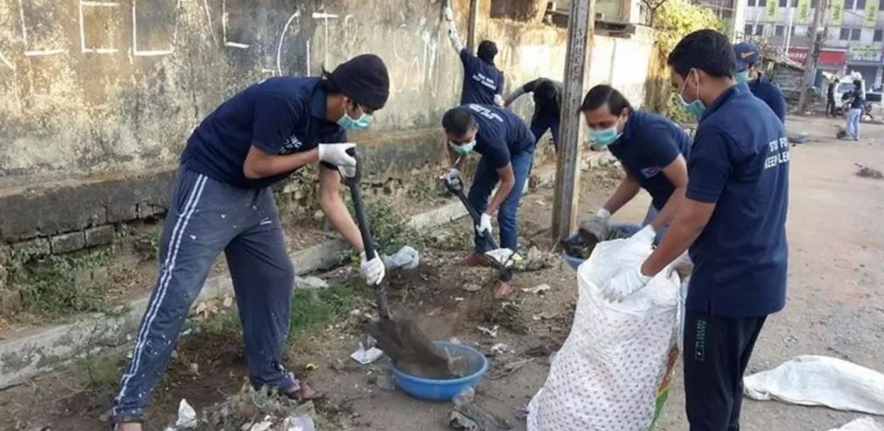 Do-It-Yourself street cleaning trend sweeps through India’s cities
In cities al | Soche India